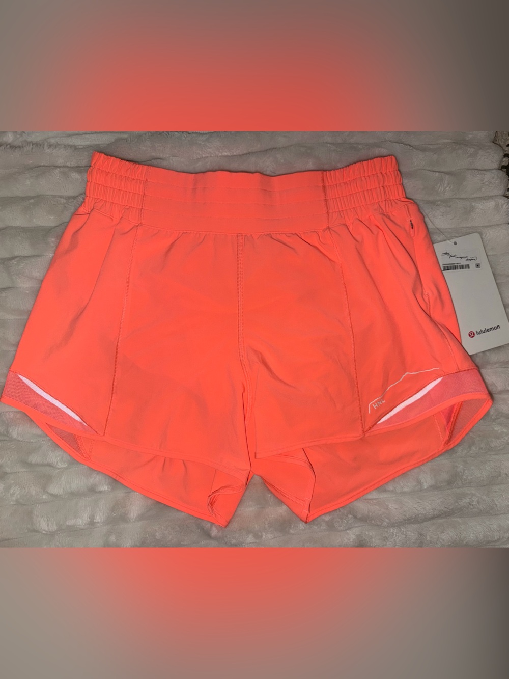 lululemon Women's Hottie Hot High Rise Shorts Size 8